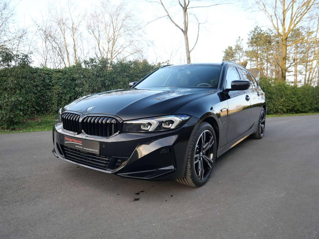 BMW 320 Touring PHEV Shadowline